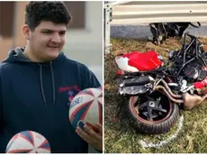 Simone Caico, 18enne morto, e a fianco la sua moto distrutta dopo l'incidente (foto Macca)