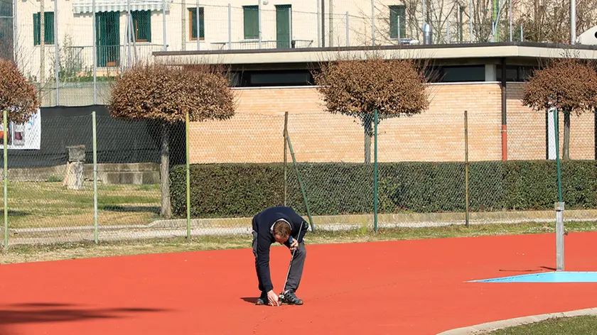 Agostini Montebelluna pista di atletica inizio disego linee