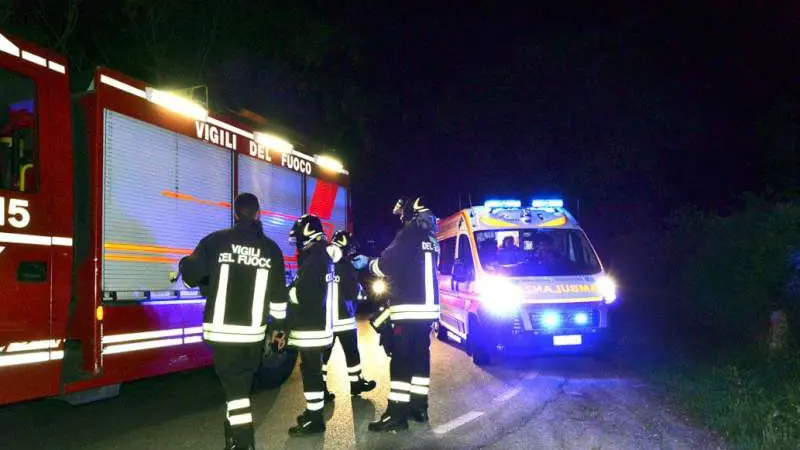 Su lago di Revine sono intervenuti i vigili del fuoco, il Suem e i carabinieri