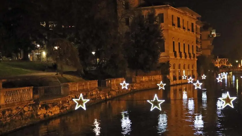 AGOSTINI AG.FOTOFILM TREVISO LUMINARIE IN CITTA', IN FOTO RIVIERA S. MARGHERITA
