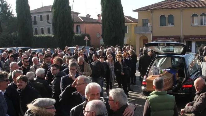 BOLOGNINI TREVISO FUNERALE ANDREA AGNOLETTO CHIESA VOTIVA
