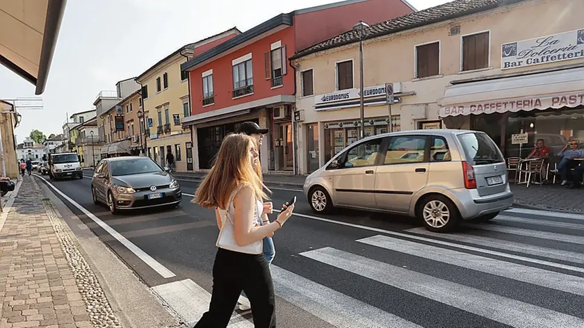 AGOSTINI AG.FOTOFILM CASALE SUL SILE ELEZIONI , GENTE IN PAESE