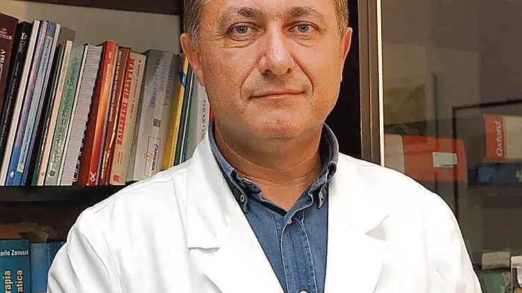 Il dottor Enzo Raise, infettivologo e immunologo