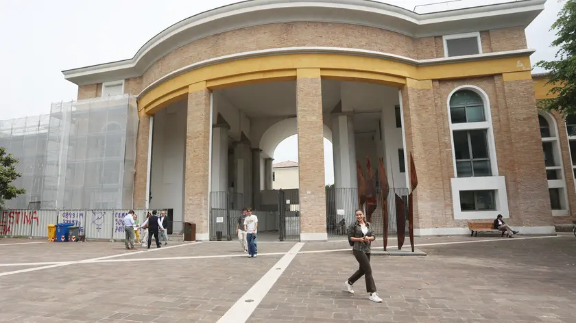 La biblioteca all'ex Gil