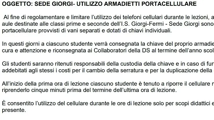 Presidi e genitori promuovono gli armadietti anti-cellulare