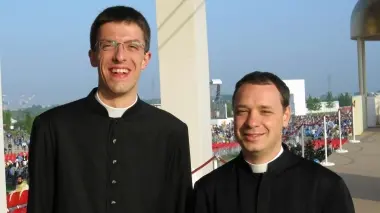 Paolo Astolfo e Emanuele Antonello, accoliti durante la messa