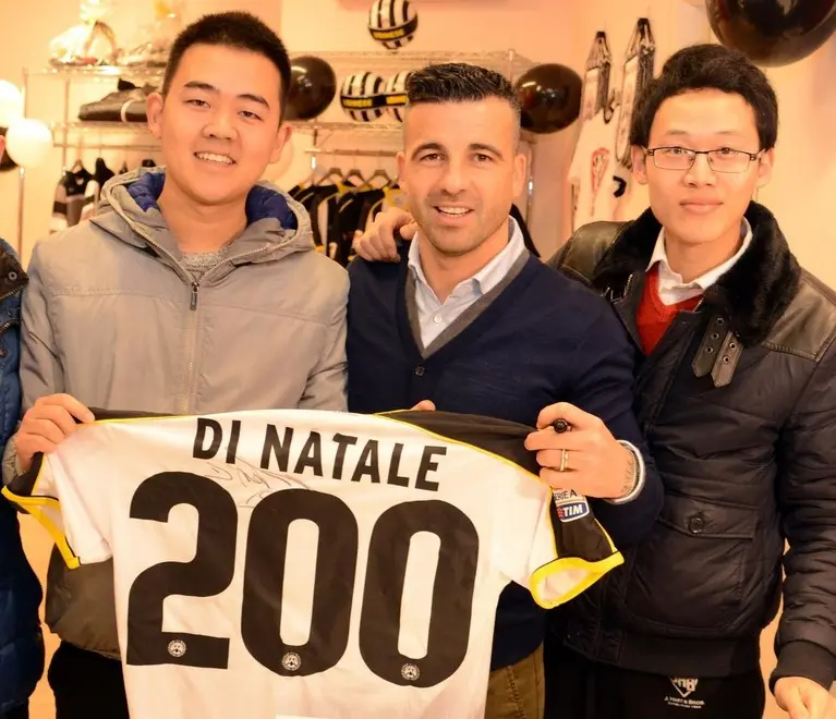 Antonio Di Natale con la Maglia dei 200 gol