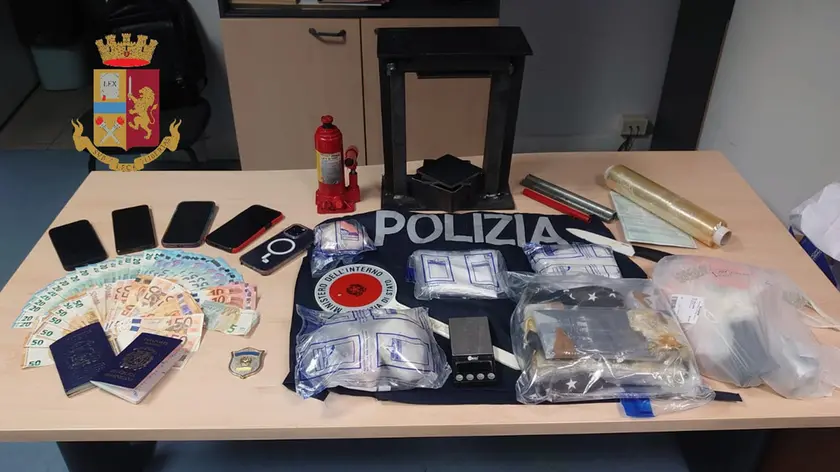 Soldi e droga sequestrati ai due dominivani arrestati
