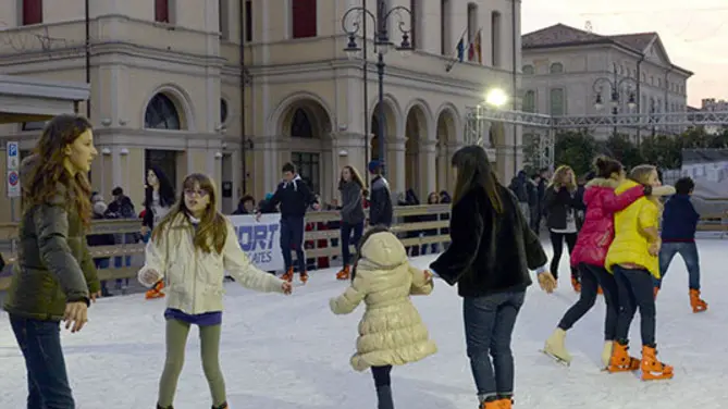 Borghesi Montebelluna inaugurazione pista di ghiaccio
