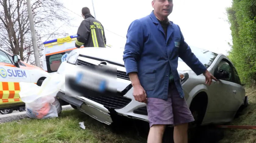 FILIPPI AG.FOTOFILM CARBONERA INCIDENTE AUTO-AUTO-BICI IN VIA OSPEDALE PROVINCIALE