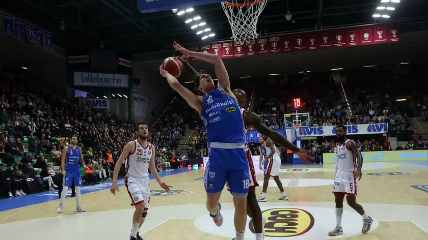 guerretta agenzia foto film villorba treviso basket trieste
