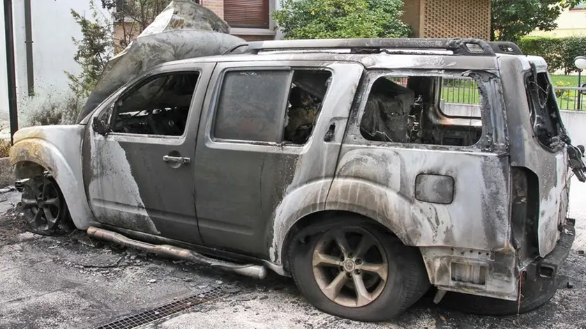 POLONI TREVISO AUTO INCENDIATA IN VIA P.NANI,10,B