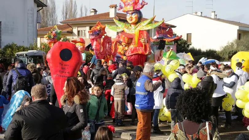 Alllegranzi Preganziol carri masmecherati
