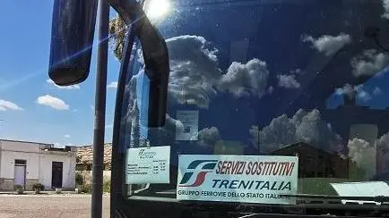 Un servizio di trasporto via bus di Trenitalia
