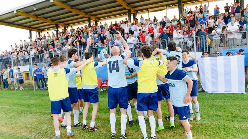 Bolognini Cornuda calcio festeggiamenti