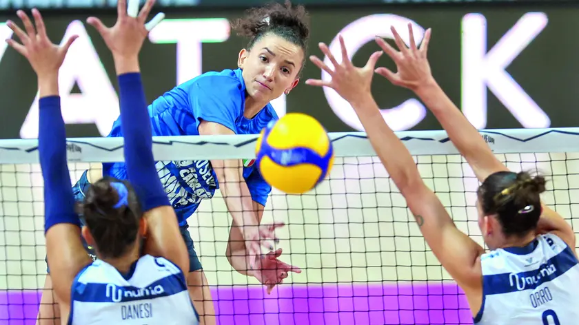 Gabriela Braga Guimaraes, per tutti Gabi, demolisce il muro di Danesi e Orro alla Courmayeur Cup (foto rubin/lvf)