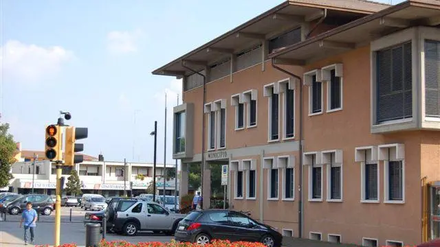 Il municipio di Caerano di San Marco