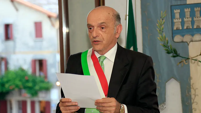 DeMarchi Monfumo giuramento del nuovo sindaco Luciano Ferrari