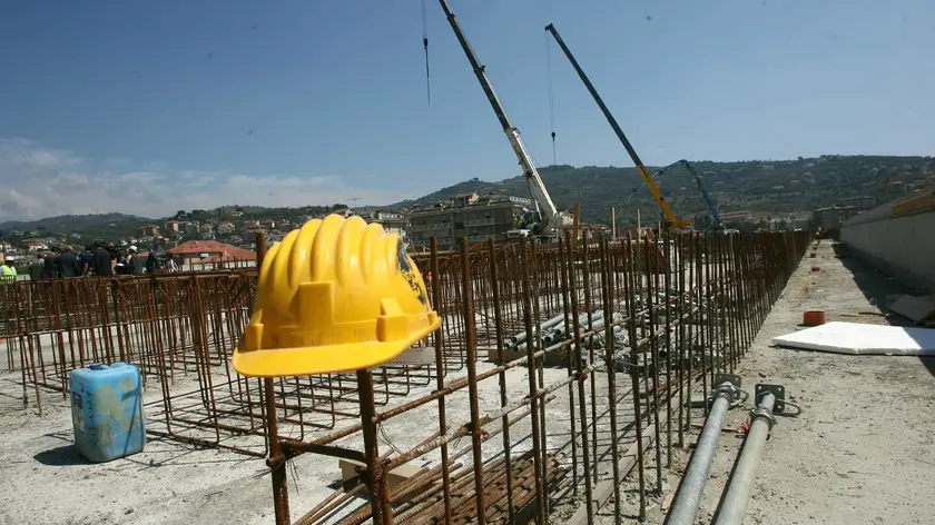 Un cantiere aperto (foto archivio)