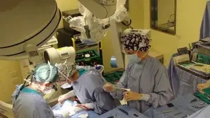 Un intervento nel reparto di Neurochirugia del Ca’ Foncello