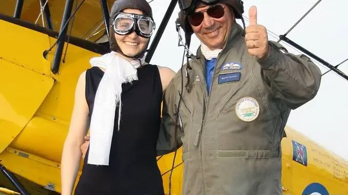 Samantha Cristoforetti e il biplano
