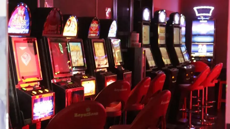 filippi agenzia foto film frescada tentata rapina sala slot royal room