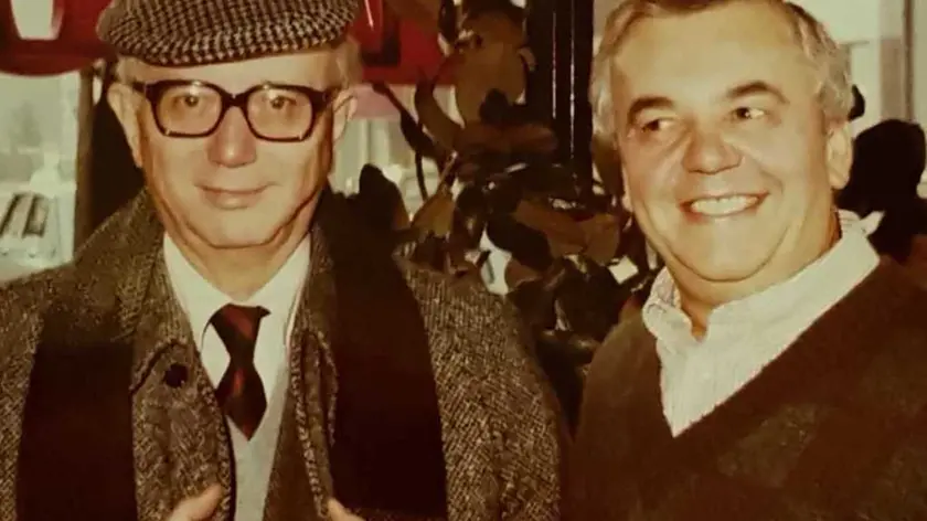 Un giovane Renato Tasca con ospite Enzo Biagi