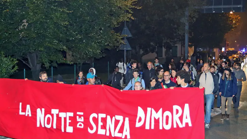 AGOSTINI AG.FOTOFILM TREVISO MANIFESTAZIONE NOTTE SENZA DIMORA