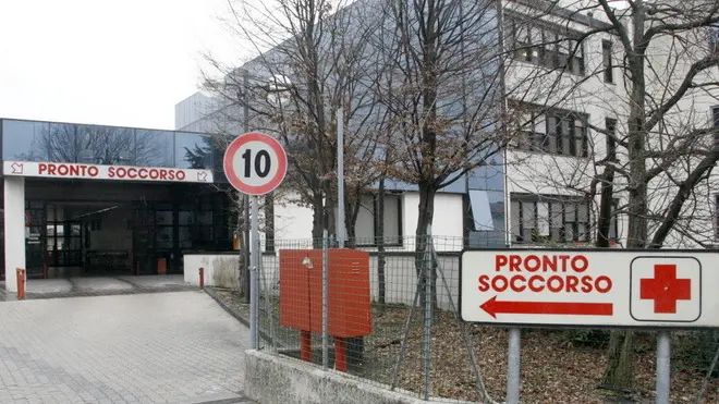 Pucci Montebelluna ospedale esterno PUCCI MONTEBELLUNA OSPEDALE VISITA GIUDICE UMBERTO DONA'