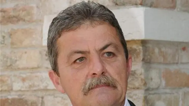 Il messaggio è pronto per l'invio con i seguenti file o collegamenti allegati: sindaco mirco giorgio feston.jpg Nota: per proteggere il computer dai virus, le applicazioni di posta elettronica impediscono l'invio o la ricezione di alcuni tipi di allegati. Per determinare la modalità di gestione degli allegati, controllare le impostazioni di protezione della posta elettronica. - Il sindaco Mirco Feston