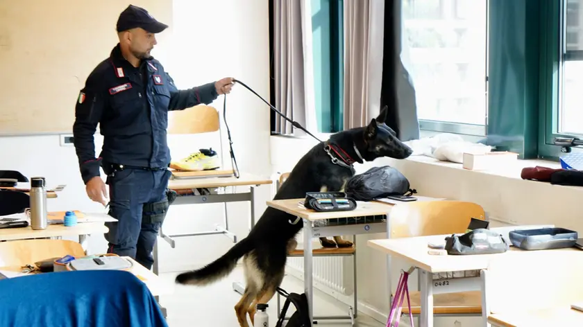 Controlli dei carabinieri nelle scuole
