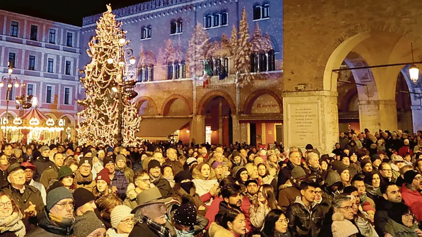 ZAGO AG.FOTOFILM TREVISO CAPODANNO IN PIAZZA DEI SIGNORI
