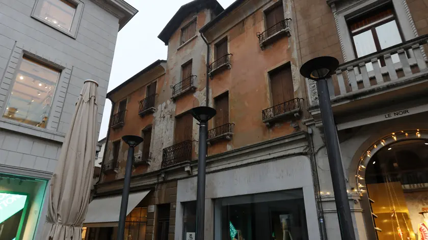 passerini agenzia foto film treviso palazzina piazza indipendenza