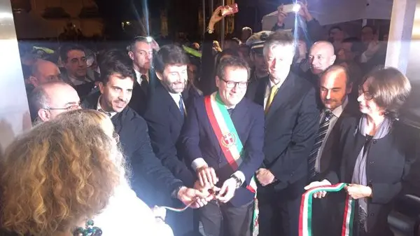 La foto dell'inaugurazione