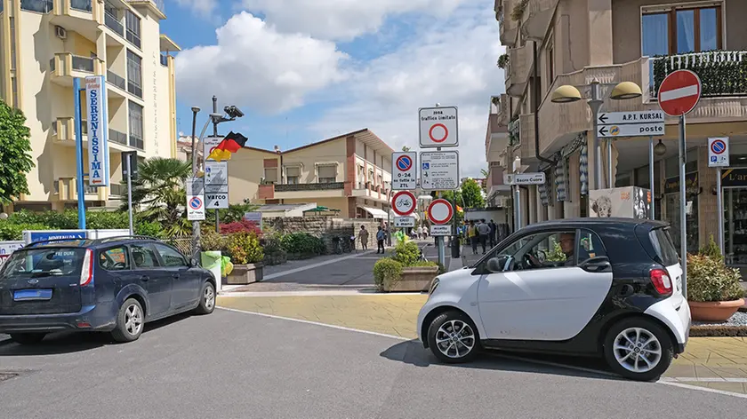 ZUPO-FOTOPIRAN-ABANO TERME-VARCO ZTL VIA BUSONERA
