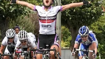 CHE SPRINT Alona Andruk porta il primo sorriso alla Diadora Pasta Zara