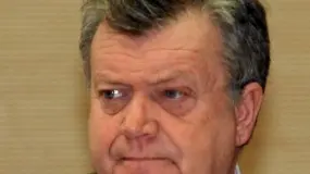 PROTAGONISTI Attilio Schneck presidente di Serenissima e Infracom nonché della Provincia di Vicenza A sinistra la sede della società delle tlc controllata dalla Brescia Padova Qui sotto Rino Mario Gambari e Roberto Reboni