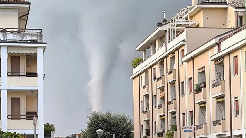 La tromba d'aria di Gorgo al Monticano (da Facebook)