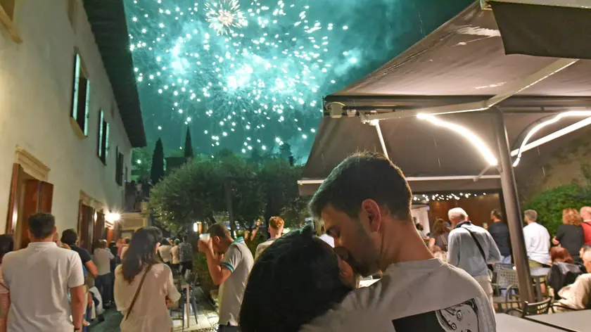 I fuochi di Sant'Augusta di mercoledì notte visti da Serravalle