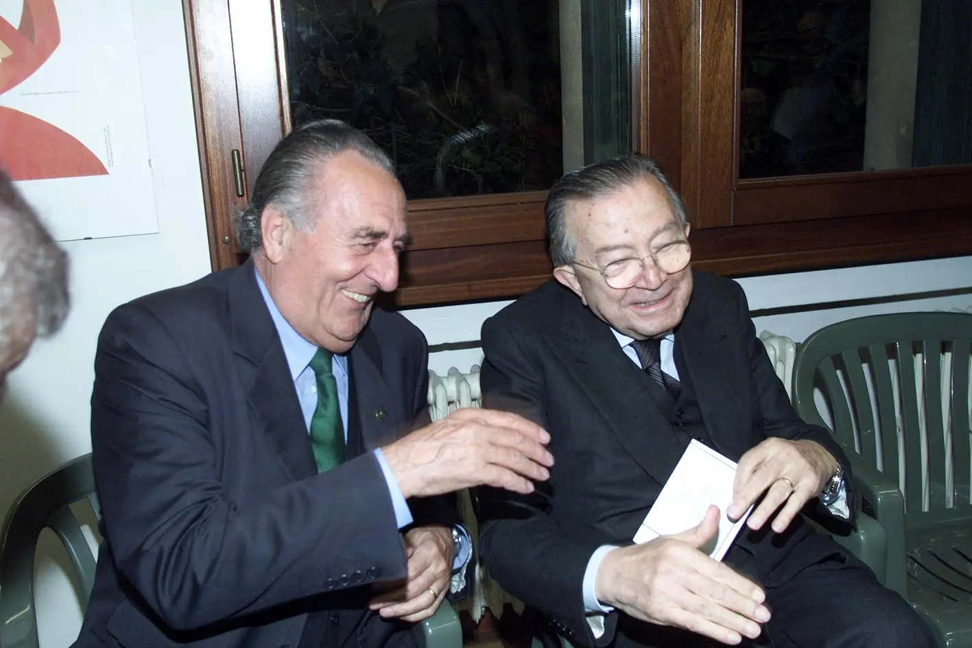 Giancarlo Gentilini lascia la politica all'età di 94 anni: ripercorriamo con una fotogallery alcune delle tappe più significative della sua carriera, passando anche per alcune prese di posizione che scatenarono roventi polemiche: dalla battuta sugli immigrati come "leprotti" al "taglio delle panchine" per evitare che ci svernassero i "fannulloni"
