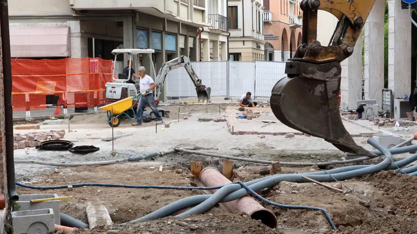 Un cantiere di Ats: da mercoledì 26 luglio viale Terza Armata chiuso al traffico per la posa delle nuove fognature