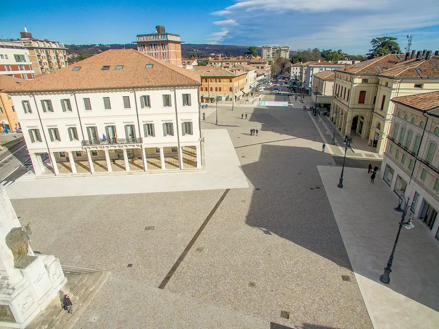 Borghesi Montebelluna riprese con drone sopra la nuova piazza Mazzini
