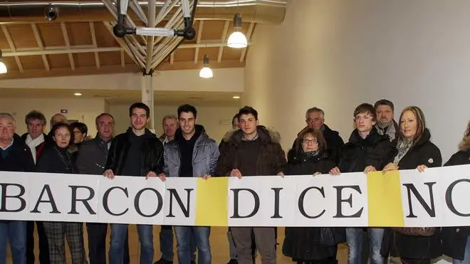 De Marchi Treviso protesta consiglio provinciale residenti Barcon contro nuova area industriale