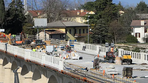 Allegranzi Ponte Della Priula avanzamento lavori per il restauro del ponte sul fiume Piave