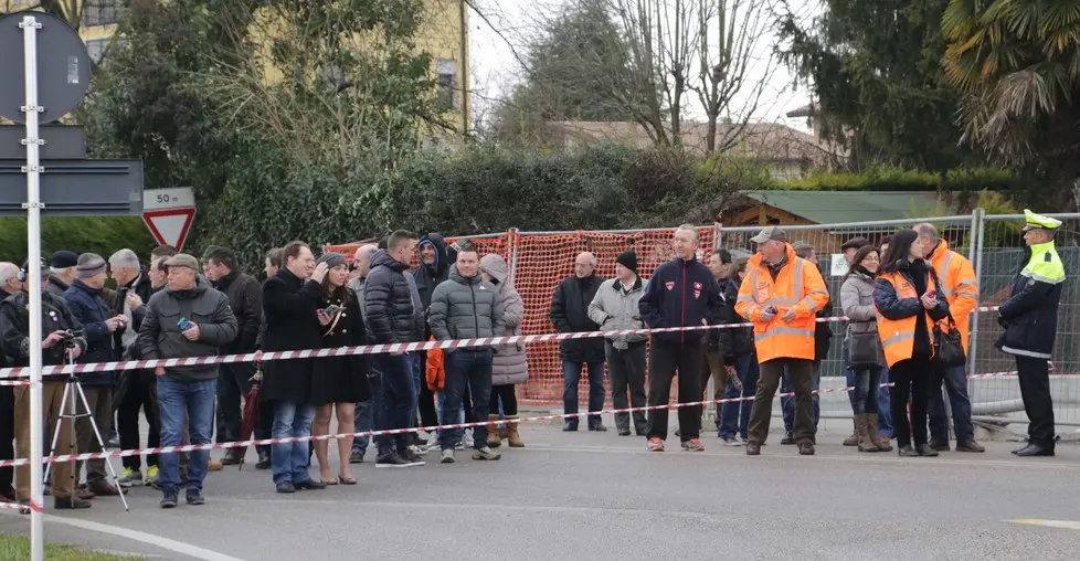 Tanta gente a seguire le operazioni