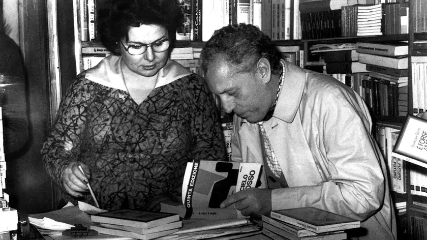 Giuseppe Berto a Verona nel 1972 per la ristampa del libro "Il cielo è rosso"