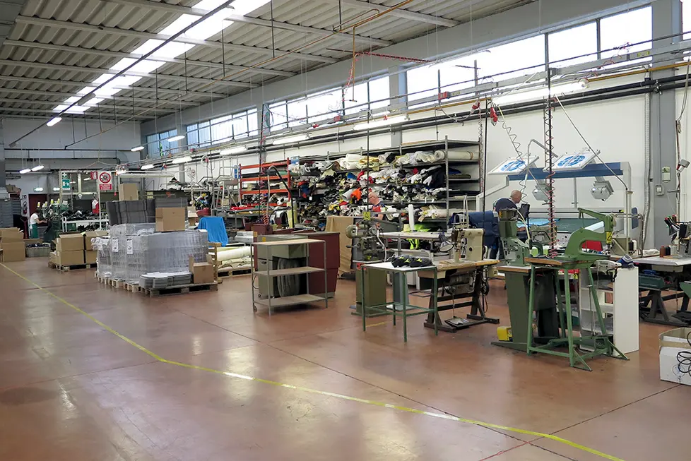 Ferrazza Caerano azienda Diadora inaugurazione nuovo reparto