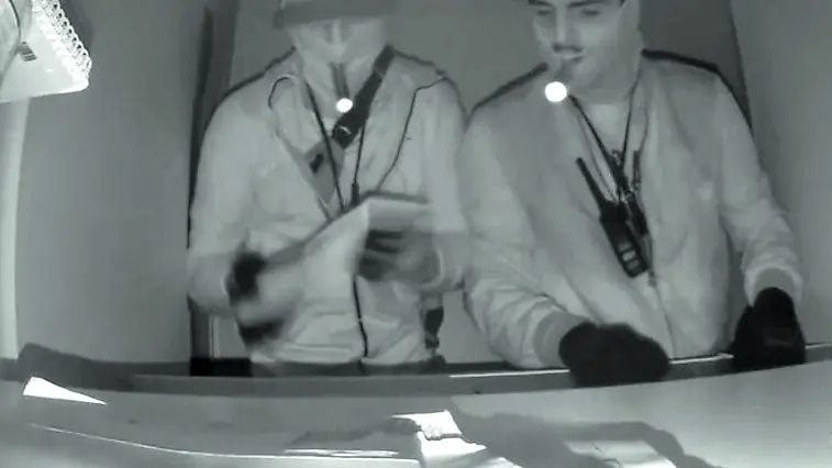 I ladri di Pianzano ripresi dalle telecamere interne