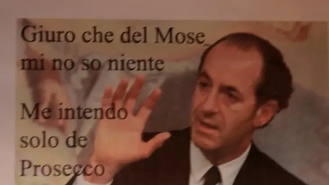 de wolanski agenzia foto film vetrina libreria vanzella via inferiore