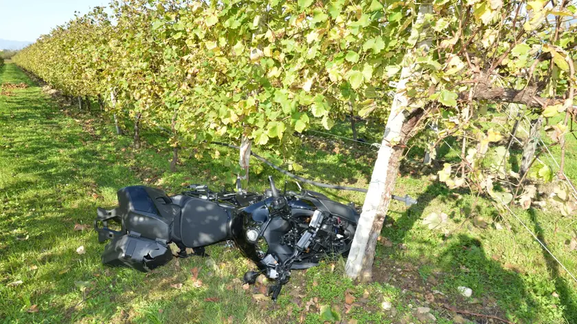 Incidente a Colle Umberto, motociclista gravissimo (foto Cavicchi/Macca)